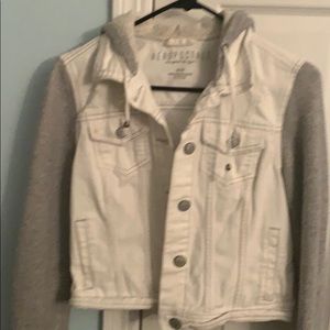 jean jacket w/sweater sleeves